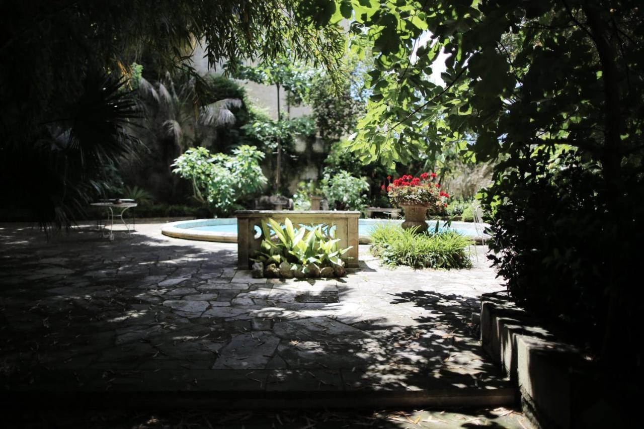 Garden Suite At Palazzo Famularo Lecce Exterior foto